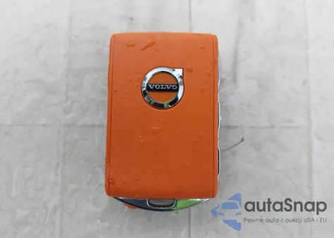 2021 Volvo Xc40 T5 R-Design z USA, uszkodzony, nr VIN YV4162UMXM2492877